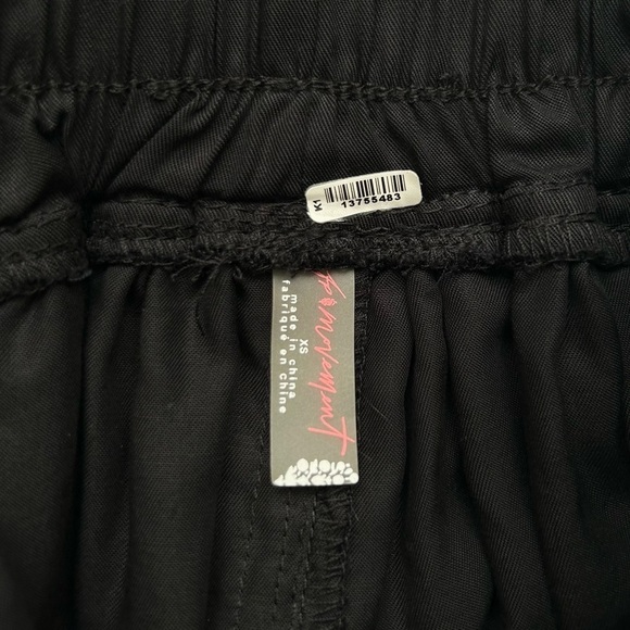 Free People Prima Shorts Black Tiered Ruffle Athletic Running Gym Size XS - Picture 12 of 16